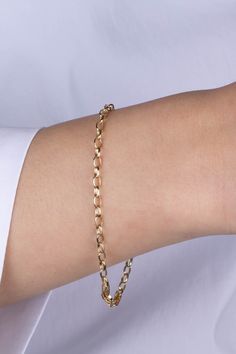 "ITEM DETAILS ❆All our jewelry are hand made with Love. ❆Material: 14K Gold ( 585). ❆Available colors: Gold, Rose Gold, White Gold. ❆Available Sizes: Look Size Option (Contact for different sizes) ❆Each item is made to order ❆ DO YOU LIKE THIS BRACELET? ❆ You can get more information about it below but if you have any questions, just click the \"Message Sergen Vural \" button and I will be very happy to hear from you ☺ PACKAGING ❆Comes ready to gift in a beautiful jewelry box. ❆It comes with a s Gift Jewelry With Delicate Oval Link Chain, Oval Link Jewelry With Delicate Chain For Gift, Delicate Oval Link Chain Jewelry Gift, Delicate Chain Oval Link Jewelry For Gifts, Gift Yellow Gold Chain Bracelet With Cable Chain, Gift Yellow Gold Cable Chain Bracelet, Minimalist Round Cable Chain Bracelets, Minimalist Round Cable Chain Bracelet, Yellow Gold Cable Chain Bracelet As Gift