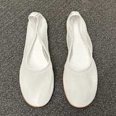 Dear Frances Balla Mesh Ballerina Flat In White - Italian Mesh - Soft Leather Edges - Leather Insole, Sock & Outsole - Size 40 - New In Box With Dust Bag White Ballet Flats For Summer, White Casual Ballet Flats For Spring, White Low-top Summer Flats, Casual White Ballet Flats For Spring, White Slip-on Ballet Flats With Flat Heel, White Slip-on Ballet Flats, White Slip-on Flats With Rubber Sole, White Closed Toe Ballet Flats For Summer, White Summer Ballet Flats