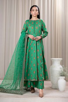 Maria B DW24107-ESM-GPD Casuals Eid Pret 2024 Green Printed Sets For Weddings, Green Printed Wedding Sets, Festive Green Printed Lawn Suit, Festive Green Long Sleeve Suit, Fitted Green Lawn Suit With Printed Motifs, Fitted Green Sets With Digital Print, Green Digital Print Long Sleeve Sets, Green Sets With Digital Print And Long Sleeves, Green Long Sleeve Sets With Digital Print