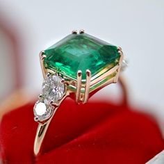 Luxury Solitaire Emerald Ring For Formal Occasions, Exquisite Rose Gold Rings For Formal Occasions, Elegant Rose Gold Emerald Ring In 14k, Formal Rose Gold Emerald Ring With Brilliant Cut, Luxury Rose Gold Emerald Ring With Diamonds, Luxury Rose Gold Emerald Diamond Ring, Rose Gold Luxury Emerald Ring For Formal Occasions, Formal Rose Gold Emerald Ring, Classic Rose Gold Emerald Ring With Prong Setting