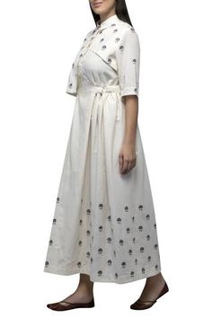 Shop for S and V Designs Off White Dobby Cotton Embroidered Midi Dress for Women Online at Aza Fashions Spring Cotton Dress With Set-in Sleeves, Elegant Festive Cotton Embroidered Dress, Elegant Embroidered Cotton Dress For Festive Occasions, Elegant Cotton Dress With Resham Embroidery, Cotton Embroidered Dress For Wedding, Spring Formal Cotton Kurta, Spring Cotton Dresses With Set-in Sleeves, Elegant Spring Embroidered Straight Kurta Dress, Elegant Embroidered Straight Kurta Dress For Spring