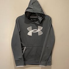 Under Armour Youth Coldgear Long Sleeve Hoodie Sz L Nwot 1327 Moisture-wicking Hoodie For Fan Gear, Athleisure Hoodie For Fan Gear, Gray Sports Hoodie, Gray Hooded Sports Hoodie, Athletic Heather Hooded Sports Hoodie, Athletic Heather Hoodie For Winter Outdoor Activities, Gray Sports Sweatshirt With Kangaroo Pocket, Winter Athletic Heather Hoodie For Outdoor Activities, Hooded Hoodie For Winter Sports Season