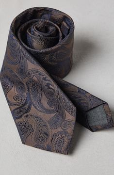 A timeless accessory, this elegant necktie is perfect for completing looks with a personal touch. Length approx. 59,06" Tuxedo T Shirt, Ties For Men, Rollerball Perfume, Eyewear Womens, Silk Necktie, Boutique Online, Paisley Design, Best Bags, Timeless Accessories