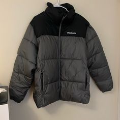 Columbia Puffer Coat Nwot Xx-Large Columbia Cropped Puffer, Black Columbia Puffer, Black Columbia Jacket Woman, Black Columbia Jacket, Columbia Jacket, Puffer Coat, Columbia, Mens Jackets, Puffer