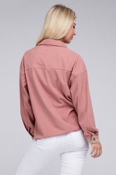 This stylish Two Tone Flap Pocket Shirt is designed for a sophisticated and polished look. It features a Patchwork and Solid pattern, a Shirtcolla neckline, long sleeves with drop shoulders, non-stretch fabric, and non-sheer fabric for comfortable wear. Crafted with 100% Polyester, this shirt is machine washable and can be ironed if needed. Model is 5' 8" and wearing a size Small. Two Tone Flap Pocket Shirt Details: -Pattern type : Patchwork,Solid -Neck line : Shirtcolla-Sleeve type : Drop Shoul Chic Long Sleeve Shirt With Pockets, Chic Fall Tops With Pockets, Oversized Long Sleeve Blouse For Business Casual, Business Casual Tops With Lapel Collar For Fall, Collared Tops For Business Casual In Fall, Trendy Business Casual Long Sleeve Blouse, Chic Business Casual Tops With Pockets, Trendy Fall Blouse With Lapel Collar, Long Sleeve Tops With Button Closure For Work