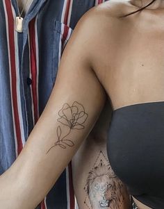 Tattoo Back If The Arm Tattoos, Inside The Arm Tattoo Women, Line Art Tattoos Flower, Inner Upper Arm Tattoos For Women, Tattoo Behind Arm Above Elbow, Petite Tattoos, Cute Tattoos For Women, Classy Tattoos, Discreet Tattoos