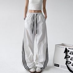 White Side Stripes Track Pants | Jennie - BlackPink White M