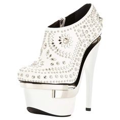 New Versace Leather Studded Platform Ankle Boots Booties Designer sizes available 37 and 40 - US 7 and 10 White Color, Silver Tone Metal Studs, Triple Platform, Side Zip. Heel Height - 6.5 and 7 inches, Platform - 2.5 inches. Made in Italy. Retail $3.150.00 New with box. Listing code: 72154580400958 White Heel Boots, Short Heel Boots, White Leather Boots, White Ankle Boots, Platform Heels Boots, Short Leather Boots, Boots White, Booties Ankle Boots, White Platform