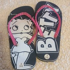 New Without Tags Flip Flops Featuring Betty Boop! Size 5/6 Puma Slippers, Betty Boop Pink, Trending Heels, Womens Slides Sandals, Kitten Heel Boots, Aldo Heels, Hearts And Roses, Red Peach, Red Sandals