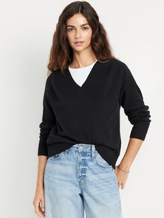 SoSoft Loose V-Neck Sweater | Old Navy Simple Style Women, Old Navy Style, Black V Neck Sweater Outfit, V Neck Sweater Outfit, Black Sweater Outfit, Grey Sweater Outfit, Christmas Lists, Old Navy Outfits, Black V Neck Sweater