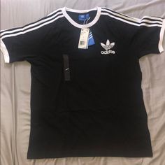 Up For Sale Is A Classic And Iconic Adidas Tee. It Is Brand New In Size L. Adidas Man, Adidas Streetwear, Guys Fashion Casual, Adidas Tee, My Kind Of Love, Adidas Shirt, Soft Grunge, Jd Sports, Adidas Black