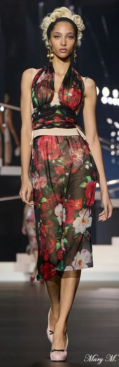 #D&G #Spring2025RTW #Fashionrunway Fashion 2025, Dolce And Gabbana Runway, Textile Print, Pattern Mixing, Mixing Prints, Textile Prints, Dolce And Gabbana, Fashion Week