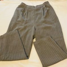 Talbots Vintage 90s Size 16 Petite Straight Leg Grey Pinstripe Dress Pants Slacks Career. Pleat Front High Waist Lined Nwot See Photos Please Message Me With Any Questions Vintage Slacks, Wedding Dress Suit, Pinstripe Dress, Dress Slacks, Dress Makeup, 80 Dress, Makeup Ideas, Dress Pants, Gray White