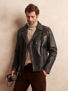 Saw this on Banana Republic: Outfit Black Leather Jacket, Black Jacket Outfit, Black Leather Jackets, Moto Jacket Outfit, Black Leather Jacket Outfit, Rediscover Yourself, Black Leather Jacket Men, Leather Jacket Men Style, Concept Clothing