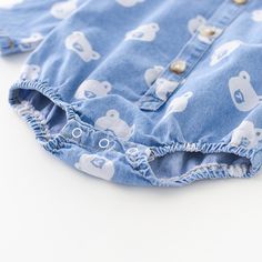 Get your little one ready for adventure with our Denim Bear Print Bodysuit! Crafted from soft and durable denim fabric, this bodysuit features an adorable bear print that adds a touch of charm to their outfit. With its comfortable fit and convenient snap closures, dressing your baby is a breeze. Material: Cotton. Color: Blue. Denim Baby, Print Bodysuit, Bear Print, Baby Bear, Baby Grows, Height And Weight, Denim Fabric, Alexander Mcqueen Scarf, Length Sleeve