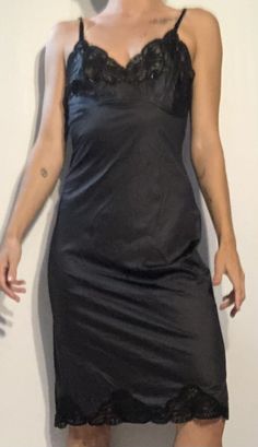 VTG Wonder Made Black Non Cling Slip Dress Sz 32. Good pre-owned condition. Knee-length Stretch Slip Dress For Date Night, Black Spaghetti Strap Slip Dress For Club, Black Stretch Slip Dress For Evening, Black Nylon Dress With Spaghetti Straps, Fitted Black Nylon Mini Dress, Sheer Fitted Midi Slip Dress, Fitted Black Slip Dress For Spring, Spring Black Stretch Slip Dress, Fitted Black Nylon Dress