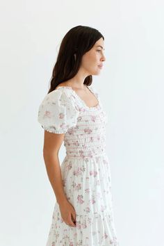 Julia Floral Dress– CARLY JEAN LOS ANGELES Carly Jean Los Angeles, Julia Dress, Chic Look, Sweet Floral, Maternity Shops, Basic Dress, Kimono Dress, Denim Jean Jacket, Denim Shop