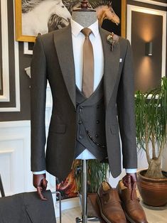 مرسيدس بنز, Men's Business Outfits, Classy Suits, Look Formal, Dress Suits For Men, Men Stylish Dress, Slim Fit Suits, Fashion Suits For Men, Sharp Dressed Man