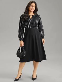 Shop Polka Dot Keyhole Patchwork Dress at BloomChic. Plus Size Clothing & Plus Size Dresses. BloomChic is a digital-first fashion and lifestyle destination for modern women sizes 10-30. Plus Size Petite Outfits, Petite Plus Size Outfits, Simple Dress Styles, Petite Plus Size, Plus Size Party Dresses, Empire Waist Dress, Modern Women, Patchwork Dress, Knee Dress