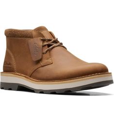 Man Haircut, Chukka Boots Men, Mens Boots Fashion, Casual Wide Leg Pants, Chukka Boot, Desert Boots, Ivy League, Brown Leather Boots, Dream Shoes