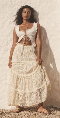 Forever That Girl - Tiered Lace Maxi Skirt Lace Maxi Skirt, Cowboy Chic, Look Boho Chic, Cowgirl Style Outfits, Maxi Lace Skirt, Boho Cowgirl, Cowboy Outfits, Western Chic, Cowgirl Outfits