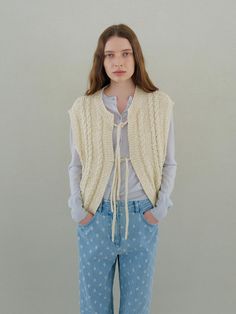 Composition : Shell: 100% cotton.Color : Light YellowCountry of Origin : China Beige Cotton Knit Cardigan, Cotton Knit Cardigan For Layering, Beige Textured Knit Cotton Cardigan, Summer Cotton Knit Cardigan, Cotton Knit Sweater With Relaxed Fit, Cream Cotton Sweater For Spring, Spring Cream Cotton Sweater, Casual Cotton Cable Knit Cardigan, Lightweight Cotton Cream Sweater For Summer