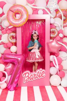 4 Year Barbie Birthday, First Birthday Barbie Theme, Diy Barbie Decorations Birthday Parties, Barbie Photo Shoot, Barbie Photoshoot Ideas