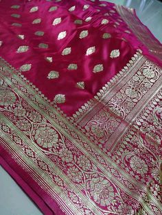 Godh Bharai Outfit, Benarasi Blouse Design, Godh Bharai Outfit Indian, Sister Marriage, Bengali Marriage, Saree Simple, Benarasi Blouse, Net Saree Blouse Designs