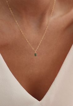 Emerald Cut Necklace, Baguette Necklace, Necklace Emerald, Emerald Pendant, May Birthstone, Classy Jewelry, Jewelry Lookbook, Emerald Jewelry, Necklace Dainty