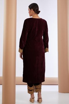 Wine velvet straight kurta with dori embroidery along the neckline and sleeves. Paired with a scallop embroidered pant and dupatta.
Components: 3
Pattern: Embroidered
Type Of Work: Dori
Neckline: V Neck
Sleeve Type: Scalloped
Fabric: Velvet
Color: Wine
Occasion: Mehendi and Haldi - Aza Fashions Elegant Traditional Wear With Embroidered Sleeves For Festive, Elegant Festive Palazzo Set With Embroidered Sleeves, Semi-stitched Velvet Kurta With Long Sleeves, Semi-stitched Velvet Long Sleeve Kurta, Semi-stitched Long Sleeve Velvet Kurta, Fitted Long Sleeve Palazzo Set With Embroidered Border, Elegant Unstitched Suit With Embroidered Border And Long Sleeves, Elegant Palazzo Set With Embroidered Sleeves And Straight Kurta, Elegant Formal Salwar Kameez With Embroidered Border