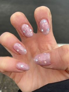 Gillter Nails Design, Sparkly Pink Short Nails, Mirrorball Nails Taylor Swift, Lowkey Nails, Pink Short Acrylics, Nails With Sparkle Design, Sparkle Design Nails, Round Short Acrylic Nails, Really Pretty Nails