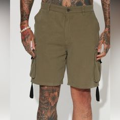 Cargo Shorts Color Olive Green Size 38 Side Pockets Zip Fly Button Closure Cargo Pockets Back Pockets Relaxed Shorts Nwt Unopened Quick Shipping! Fashion Nova Shorts, Shorts Fashion, Cargo Shorts, Workout Videos, Mens Shorts, Olive Green, Fashion Nova, Green, Color