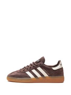 Find ADIDAS X Sporty & Rich Handball Spezial Sneakers on Editorialist. brown calf suede leather trim contrasting branded heel counter signature 3-Stripes logo debossed logo to the side logo patch at the tongue front lace-up fastening round toe gum-rubber sole These styles are supplied by a premium and authenticated sneaker marketplace. Stocking only the most sought-after footwear, they source and curate some of the most hard to find sneakers from around the world. Adidas Spezial Brown, Sneakers Brown, Debossed Logo, Balenciaga Track, Tom Dixon, Mom Christmas, Autumn 2024, Brown Sneakers, Sporty And Rich