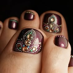 Black stiletto nails are what you are missing while creating your bold and daring look. So, use these ideas as your best armor and you will not regret! Natural Pedicure, Simple Wedding Nails, Wedding Nail Art Design, Pedicure Colors, Pretty Toe Nails, Cute Toe Nails, Summer Toe Nails, Colorful Nail