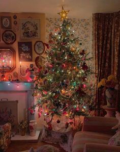 a decorated christmas tree in a living room