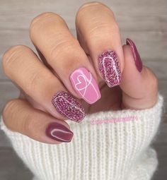 A very sparkly pink and silver holo glitter mix acrylic dip powder. Mauve Nails, Valentine Nail Art, February Nails, Manicure Gel, Nail Designs Valentines, Homecoming Nails Acrylic