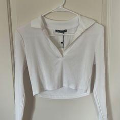 Brand New With Tags! Size Medium Zara White Collared Top, Zara Trendy Collared Tops, Zara Fitted Classic Tops, Classic Fitted Zara Tops, Zara Classic V-neck Top, Stretchy Crop Tops, Bell Sleeve Shirt, Oversized T Shirt Dress, Cold Shoulder Long Sleeve