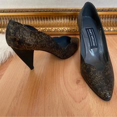 Stuart Weitzman Croc Embossed Pumps , Vintage Shoes Never Worn , Tag Still Attached , Size 7 , Approx Heel Height Is 3 Inches , No Damage . Comes From A Non Smoking Home . Elegant Closed Toe Heels With Textured Sole, Chic Formal Heels With Textured Sole, Formal High Heels With Textured Sole, Formal Closed Toe Heels With Textured Sole, Formal Slip-on Heels With Textured Sole, Classic Formal Heels With Textured Sole, Silver Shoes Low Heel, Silver Low Heels, Beige Pumps