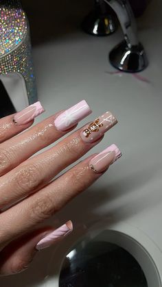 Winter Wonderland Nails Acrylic Pink, Christmas Nails Pink Gingerbread, Pink Christmas Nails Gingerbread, Gingerbread French Tip Nails, Gingerbread Nails Pink, Gingerbread Nails Acrylic, Pink Gingerbread Nails, Nails With Gingerbread, Gingerbread Cookie Nails