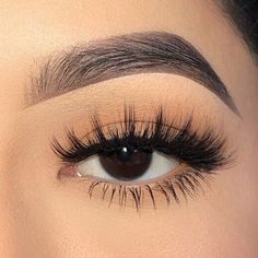 We share eyelashes ideas, follow us to view more! #lucylee #lucyleestyle #lucyleehair #eyelashes #lashes #eyelashextensions #lashextensions #eyelash #beauty #makeup #volumelashes #minklashes #lashartist #lash #lashesonfleek #classiclashes #lashtech #lashlove #eyelashextension #lashlift #minkeyelashes #dlashes #lashesfordays #mmlashes #makeupartist #hybridlashes #eyebrows #lashaddict #dminklashes #mua #eyelashmurah #eyes #lashboss Nude Smokey Eye, Daytime Glam, Lashes Fake Eyelashes, Full Lashes, Makijaż Smokey Eye, Peinados Fáciles Para Cabello Corto, Eye Tutorial, Fake Lashes