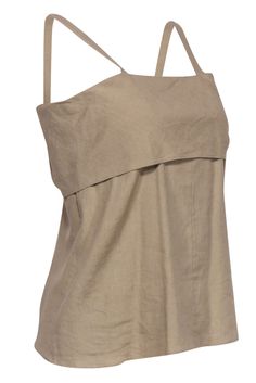 This fresh and modern top by Theory is a must have for your summer wardrobe! The darling bow tie back adds a charming element to the simple silhouette. Pop this breezy linen top on with a pair of jeans and a pair of sneakers for a casual ensemble. Size S Shell: 55% Linen, 41% Lyocell, 4% Elastane Lining: 100% Cotton Bow tie back closure Fully lined Flare silhouette Sleeveless Bust 32" Waist 34" Shoulder to hem 23" French Girl Chic, Modern Tops, Open Back Tank, Simple Silhouette, Chic Shop, Buy Shoes Online, French Girl, Linen Top, Touch Up