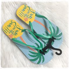 Brand New With Tags! "Fun In The Sun" Palm Tree Beach Summer Sandals - Flip Flops. Women's Size 9-10. Playful Open Toe Flip Flops For Summer, Playful Sandals For Summer Vacation, Playful Summer Vacation Flip Flops, Summer Beach Flip Flops With Round Toe, Trendy Green Flip Flops For Vacation, Fun Green Flip Flops For Summer, Blue Round Toe Flip Flops For Beach, Green Fun Style Flip Flops For Summer, Casual Blue Flip Flops For The Beach