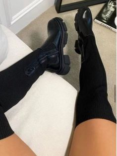 Bota Over, Women's Over The Knee Boots, Fabric Boots, Black Platform Boots, Knit Boots, Black Suede Boots, How To Stretch Boots, Womens Knee High Boots, Martin Boots