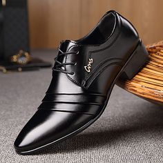 Category:Oxfords; Upper Materials:Microfiber; Lining Materials:Leather; Embellishment:Splicing; Available Width:Average; Season:Fall,Spring; Heel Type:Low Heel; Actual Heel Height:0.98; Gender:Men's; Range:EU40; Activity:Walking Shoes; Platform Height:0.39; Toe Shape:Pointed Toe; Style:Business,Classic; Heel Height(inch):<1; Outsole Materials:TPU (Thermoplastic Polyurethane); Occasion:Office  Career,Daily; Closure Type:Lace-up; Function:Wear Proof; Pattern:Slogan; Shipping Weight:0.691; Listi Leather Wedding Shoes, Patent Leather Oxfords, Men's Dress Shoes, Leather Formal Shoes, Slip On Dress Shoes, Casual Leather Shoes, Black Formal, Oxford Shoes Men, Patent Shoes