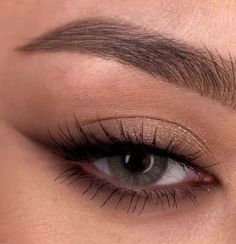 Formal Makeup Eyeshadow, Simple Ball Makeup, Simple Wedding Makeup For Hooded Eyes, Wedding Makeup Bridesmaid Brown Eyes, Simple Makeup Looks Eye Shadow, Simple Makeup Brown Eyes, Simple Formal Makeup, Simple Graduation Makeup, Champagne Eye Makeup