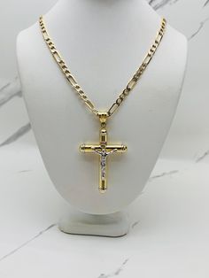 14k gold necklace and pendant cross   ❤️ 14k gold cross 45mm long  ❤️ Pendant and necklace multi-tone gold ❤️ Necklace figaro hollow 24" long women or men ❤️ 14k gold Necklace is 4.&mm wide   ❤️ Pendant has white and yellow gold Checkout my other jewelry  ❤️ Dije colgante y Cadena de oro de 14 Kilates  ❤️ Dije cruz en Oro 14 Kilates con Oro blanco ❤️ Dije mide 45 milímetros   ❤️ Cadena de 24 pulgadas de mujer o hombre de eslabon figaro hueco con corte de diamante  ❤️ Oro dorado y blanco  Stock #037914 Figaro Necklace, Cross Chain, 14k Gold Necklace, Jewelry Lookbook, Long Pendant, Gold Cross, Dream Jewelry, Quince, Cross Pendant