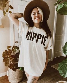 Hippie Tee | Vintage Retro Tee Shirt Site Banner, Black Hippy, Hippie T Shirts, Trendy Shirt Designs, Photo Edits, Retro Tee, Mens Tee Shirts, Oversized Tee, Kimonos