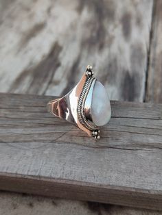 NOTE : WE USED NATURAL GEMSTONES , SO STONE MAY BE LITTLE DIFFERENT .This is a listing of Boho sterling silver ring # metal = sterling silver 925 # Gemstone - Rainbow Moonstone # Ring Size - Available in all Size # Stone Color - Rainbow # Stone Shape - Tear Drop Handmade Crafting bohemian Ring - This style has bohemian style . it will look beautiful when you wear it .. Thanks for visiting our shop ... favorite our shop for daily updates ... White Rings Suitable For Summer Gifts, White Rings For Summer Gifts, Summer Gift Jewelry Open Ring, Minimalist Summer Ring Jewelry, Spiritual Style Jewelry For Summer Gifts, Spiritual Jewelry For Summer Gifts, Spiritual Jewelry As Summer Gift, Minimalist Rings For Summer Gifts, Minimalist Midi Rings For Summer Gift