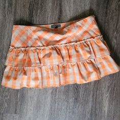 Nwot! Selections Orange Plaid Mini Skirt - Ruffle Detail - Super Lightweight - 97% Cotton - Hidden Zipper Closure In Back - Size L Skirt Ruffle, Ruffle Mini Skirt, Orange Plaid, Plaid Mini Skirt, White Skirts, Orange White, Hidden Zipper, Mini Skirt, Womens Skirt