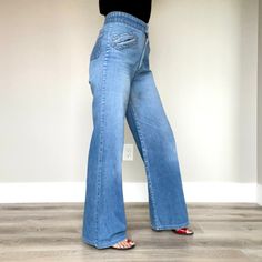 Retro Wide Leg Light Wash Flare Jeans, Retro High Rise Light Wash Flare Jeans, Retro High-rise Flare Jeans, Light Wash High Rise Retro Flare Jeans, Retro High Waist Light Wash Flare Jeans, Vintage High Rise Flare Jeans For Spring, Retro Full-length Light Wash Flare Jeans, Retro Wide-leg Denim Blue Bottoms, Vintage Straight Leg Flare Jeans For Spring